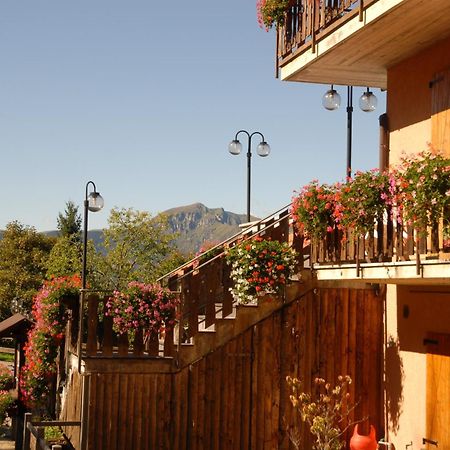 Albergo Legazzuolo Montecampione Artogne Экстерьер фото